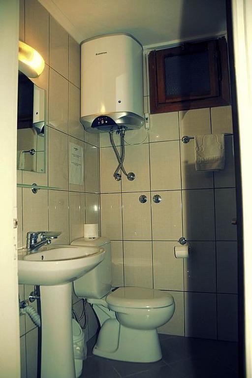 Ikont Hotel Gulluk Екстериор снимка